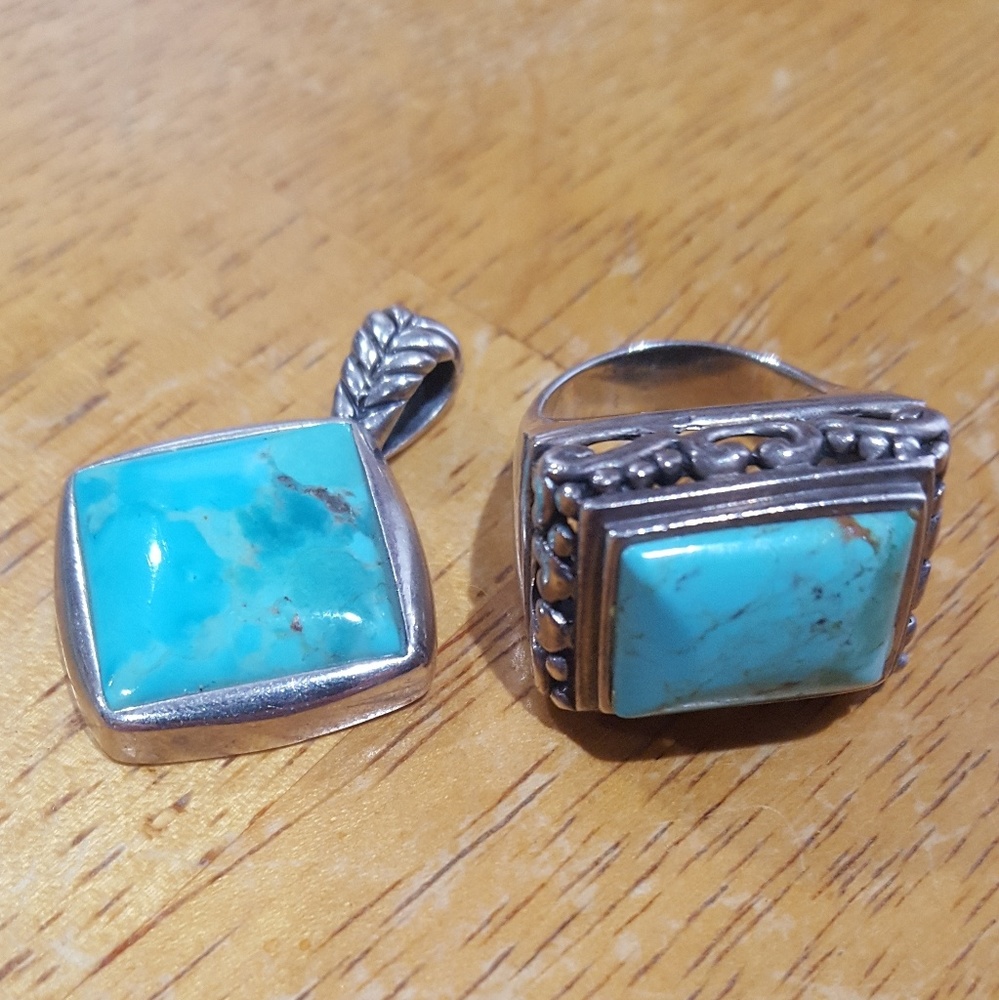 beautiful turquoise pendant on silver